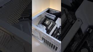 Building a gaming PC in 15 seconds! #Shorts